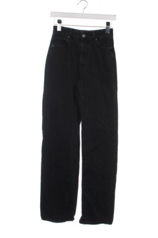 Damen Jeans Bershka, Größe XS, Farbe Grau, Preis 9,00 €