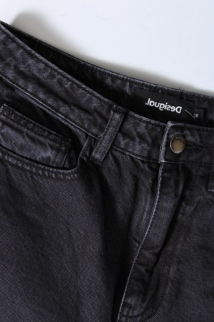 Dámske džínsy  Desigual, Veľkosť M, Farba Čierna, Cena  40,92 €