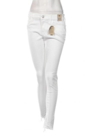 Γυναικείο Τζίν Levi's, Μέγεθος M, Χρώμα Λευκό, Τιμή 88,66 €