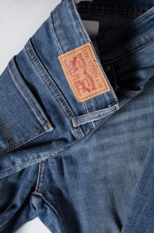 Γυναικείο Τζίν Levi's, Μέγεθος XS, Χρώμα Μπλέ, Τιμή 27,74 €