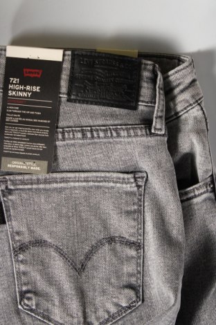 Γυναικείο Τζίν Levi's, Μέγεθος M, Χρώμα Γκρί, Τιμή 13,30 €