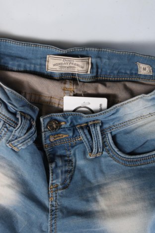 Damskie jeansy Monday Denim, Rozmiar M, Kolor Niebieski, Cena 16,99 zł