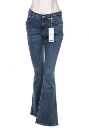 Γυναικείο Τζίν Perfect Jeans By Gina Tricot, Μέγεθος M, Χρώμα Μπλέ, Τιμή 14,29 €