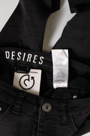 Dámske džínsy  Desires, Veľkosť M, Farba Modrá, Cena  4,65 €