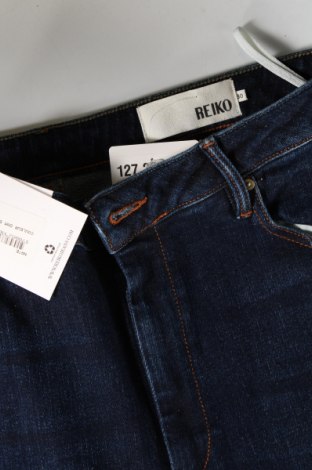 Damen Jeans Reiko, Größe L, Farbe Blau, Preis 34,70 €