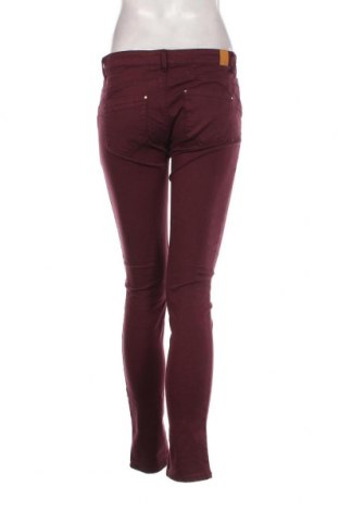 Damen Jeans Stradivarius, Größe M, Farbe Rot, Preis € 20,18