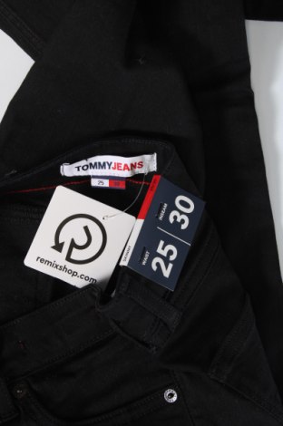 Дамски дънки Tommy Jeans, Размер XS, Цвят Черен, Цена 204,00 лв.
