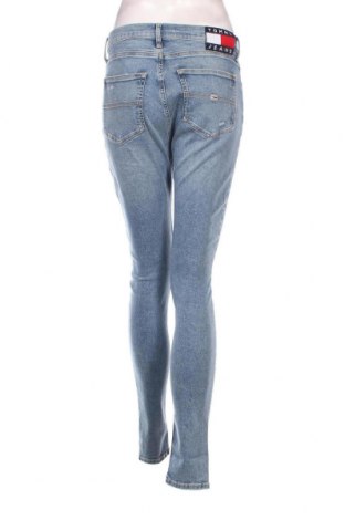 Дамски дънки Tommy Jeans, Размер M, Цвят Син, Цена 67,32 лв.