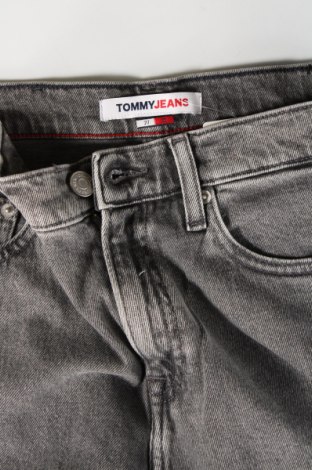 Dámské džíny  Tommy Jeans, Velikost S, Barva Šedá, Cena  1 626,00 Kč