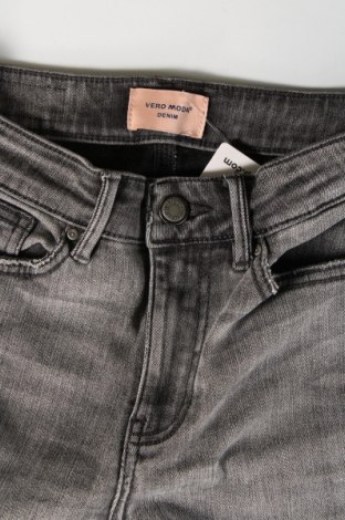 Damen Jeans Vero Moda, Größe XS, Farbe Grau, Preis 8,33 €