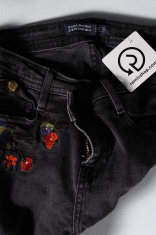 Damen Jeans Zara, Größe S, Farbe Grau, Preis 7,98 €