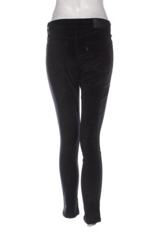 Дамски джинси Levi's, Размер M, Цвят Черен, Цена 36,72 лв.