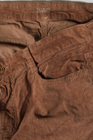 Дамски джинси Mac, Размер L, Цвят Бежов, Цена 27,20 лв.