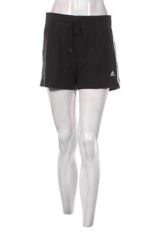 Damen Shorts Adidas, Größe M, Farbe Schwarz, Preis 39,69 €