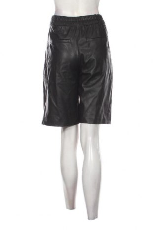 Damen Shorts Bershka, Größe S, Farbe Schwarz, Preis 13,22 €