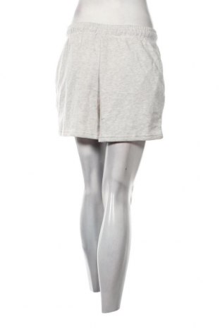 Damen Shorts Boohoo, Größe M, Farbe Grau, Preis 15,98 €
