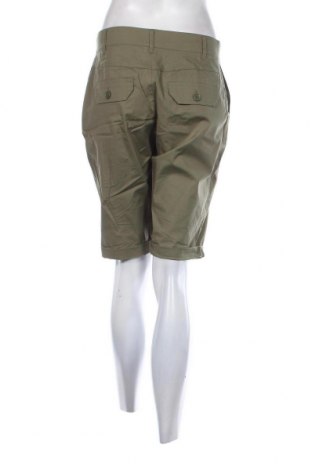 Γυναικείο κοντό παντελόνι Bpc Bonprix Collection, Μέγεθος M, Χρώμα Πράσινο, Τιμή 9,72 €
