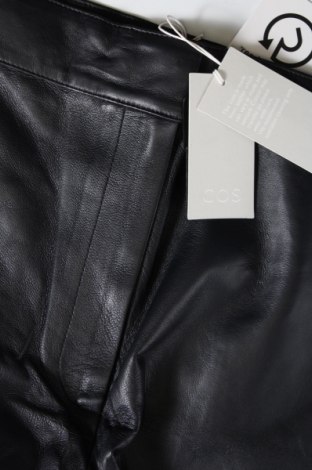 Pantaloni scurți de femei COS, Mărime XL, Culoare Negru, Preț 195,39 Lei