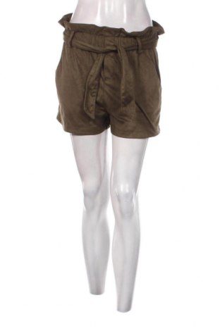 Дамски къс панталон CoolCat, Размер M, Цвят Зелен, Цена 6,80 лв.