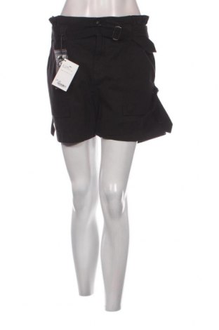 Γυναικείο κοντό παντελόνι Diesel, Μέγεθος M, Χρώμα Μαύρο, Τιμή 54,28 €