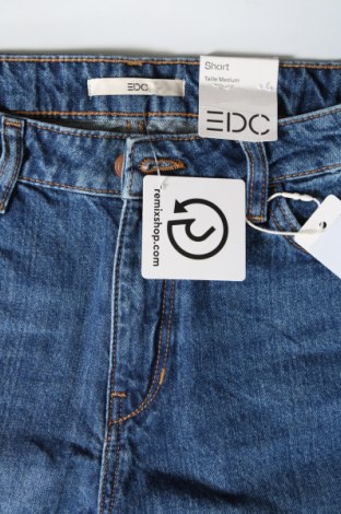 Дамски къс панталон Edc By Esprit, Размер M, Цвят Син, Цена 77,00 лв.