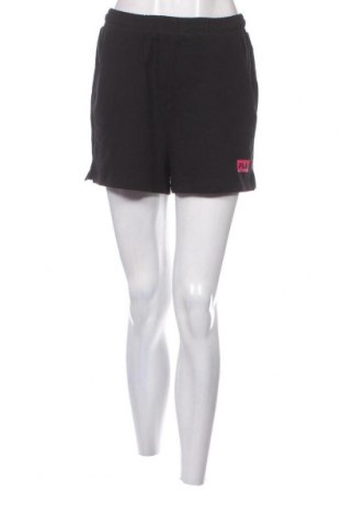 Γυναικείο κοντό παντελόνι FILA, Μέγεθος S, Χρώμα Μαύρο, Τιμή 17,86 €