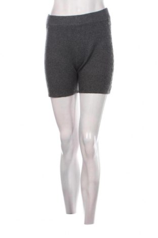 Damen Shorts Guess, Größe S, Farbe Grau, Preis 20,91 €