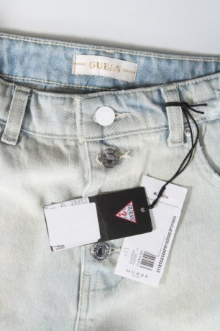 Γυναικείο κοντό παντελόνι Guess, Μέγεθος XS, Χρώμα Μπλέ, Τιμή 31,24 €