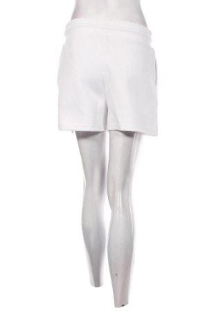 Γυναικείο κοντό παντελόνι Guess, Μέγεθος M, Χρώμα Λευκό, Τιμή 48,25 €