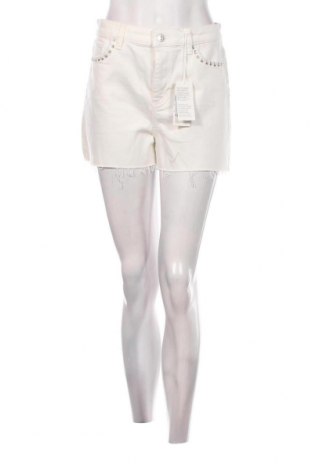 Γυναικείο κοντό παντελόνι Guess, Μέγεθος M, Χρώμα Λευκό, Τιμή 28,63 €