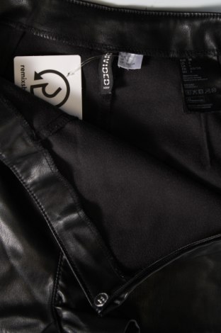 Дамски къс панталон H&M Divided, Размер S, Цвят Черен, Цена 29,00 лв.