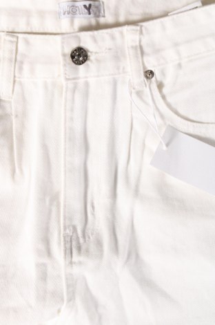Pantaloni scurți de femei Haily`s, Mărime M, Culoare Alb, Preț 253,29 Lei