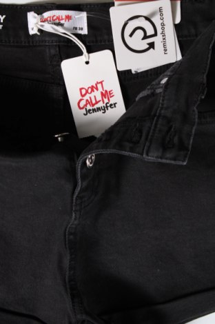 Γυναικείο κοντό παντελόνι Jennyfer, Μέγεθος S, Χρώμα Μαύρο, Τιμή 15,98 €