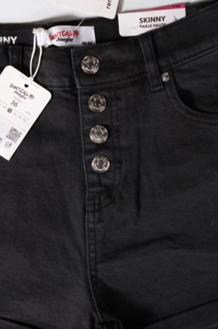 Дамски къс панталон Jennyfer, Размер S, Цвят Черен, Цена 11,16 лв.