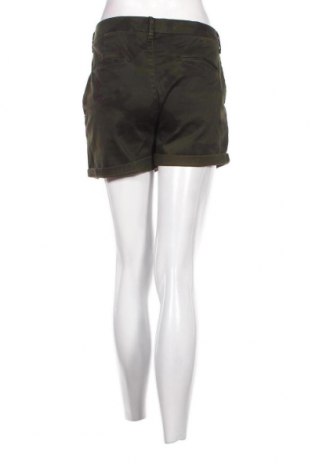 Дамски къс панталон Kookai, Размер M, Цвят Зелен, Цена 43,20 лв.