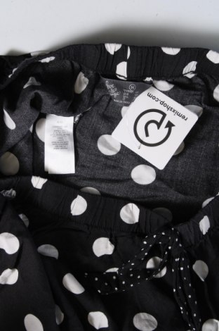 Damen Shorts Love To Lounge, Größe M, Farbe Schwarz, Preis 9,72 €