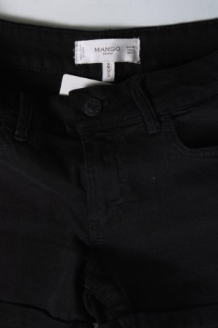 Дамски къс панталон Mango, Размер XS, Цвят Черен, Цена 18,00 лв.