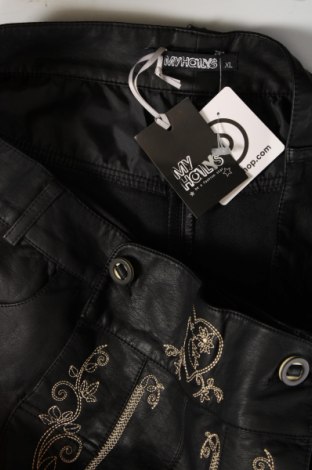 Γυναικείο κοντό παντελόνι My Hailys, Μέγεθος XL, Χρώμα Μαύρο, Τιμή 7,67 €