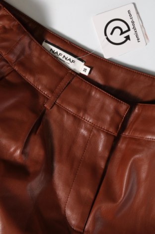 Дамски къс панталон Naf Naf, Размер S, Цвят Кафяв, Цена 6,80 лв.