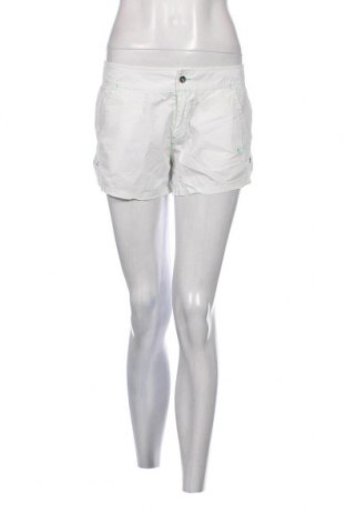 Дамски къс панталон Nike, Размер M, Цвят Бял, Цена 20,36 лв.