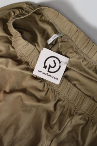 Γυναικείο κοντό παντελόνι ONLY, Μέγεθος L, Χρώμα Πράσινο, Τιμή 7,11 €