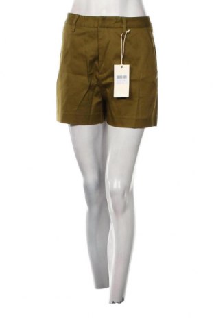 Γυναικείο κοντό παντελόνι Scotch & Soda, Μέγεθος S, Χρώμα Πράσινο, Τιμή 75,26 €