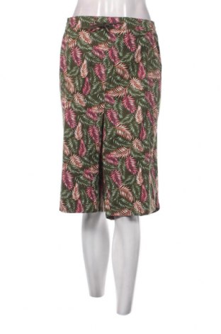 Γυναικείο κοντό παντελόνι Sheego, Μέγεθος 4XL, Χρώμα Πολύχρωμο, Τιμή 19,85 €