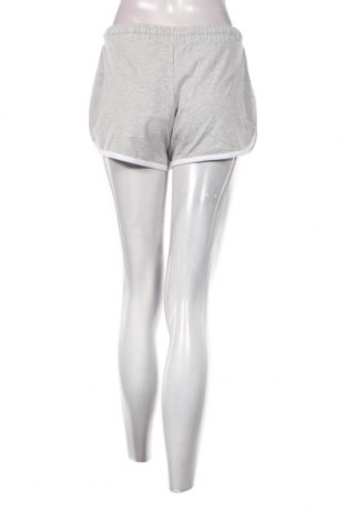 Дамски къс панталон Tally Weijl, Размер M, Цвят Сив, Цена 13,64 лв.