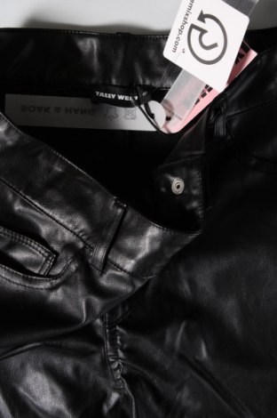 Γυναικείο κοντό παντελόνι Tally Weijl, Μέγεθος M, Χρώμα Μαύρο, Τιμή 7,67 €
