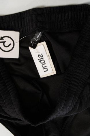 Дамски къс панталон Undiz, Размер XL, Цвят Черен, Цена 15,40 лв.