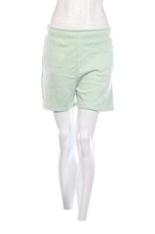 Damen Shorts Viral Vibes, Größe M, Farbe Grün, Preis € 17,86