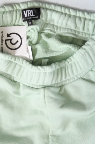 Damen Shorts Viral Vibes, Größe M, Farbe Grün, Preis € 39,69