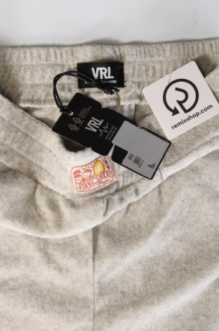 Damen Shorts Viral Vibes, Größe M, Farbe Grau, Preis 5,95 €