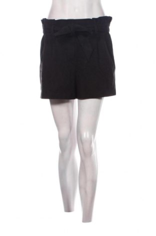 Дамски къс панталон Zara Trafaluc, Размер L, Цвят Черен, Цена 10,00 лв.